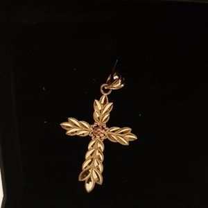 14kt Gold Cross Pendant